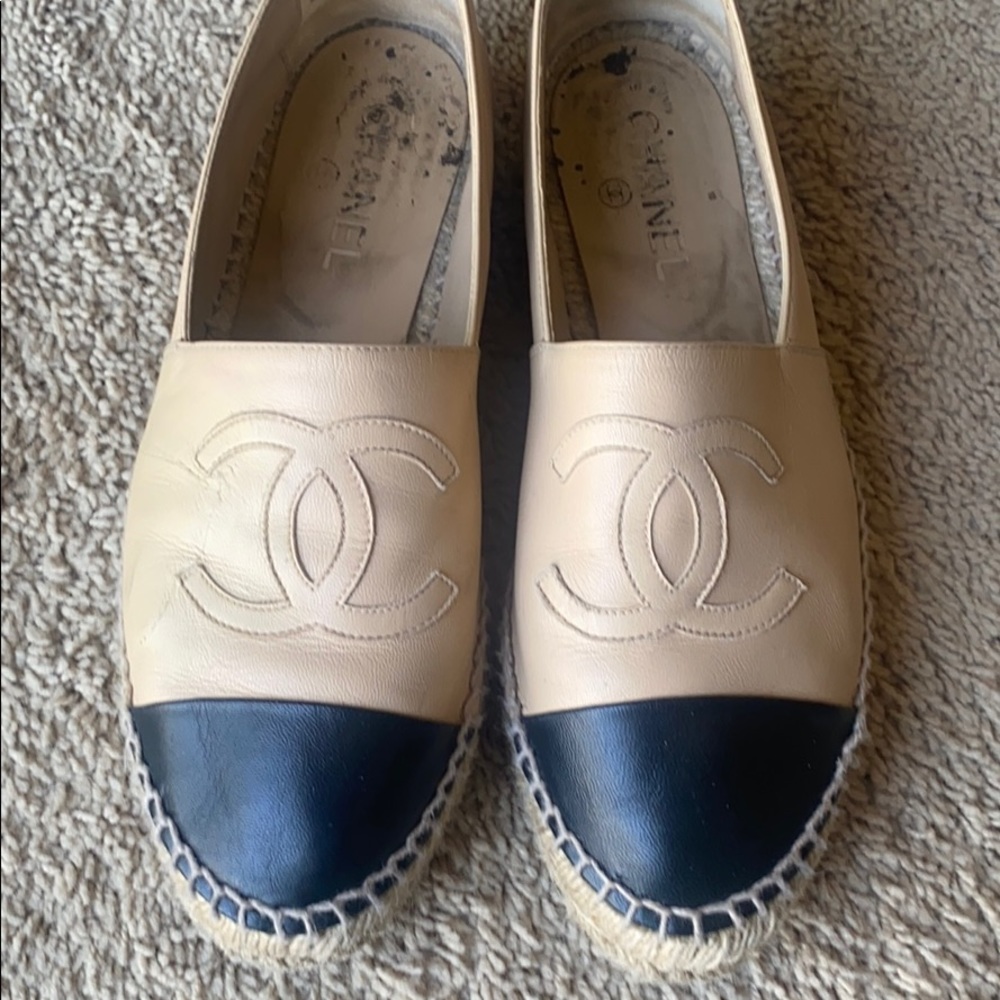 Chanel Shoes - Picture 2 of 7